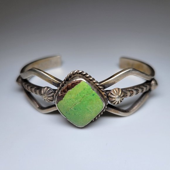 Charles Johnson Sterling Silver Gaspeite Bracelet - Picture 3 of 7